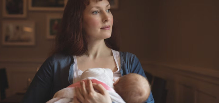 Essential Tips for New Moms Post Delivery: Navigating the First Weeks with Your Baby