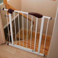 Safe-O-Kid U-shaped safety gate adaptor fitting detail